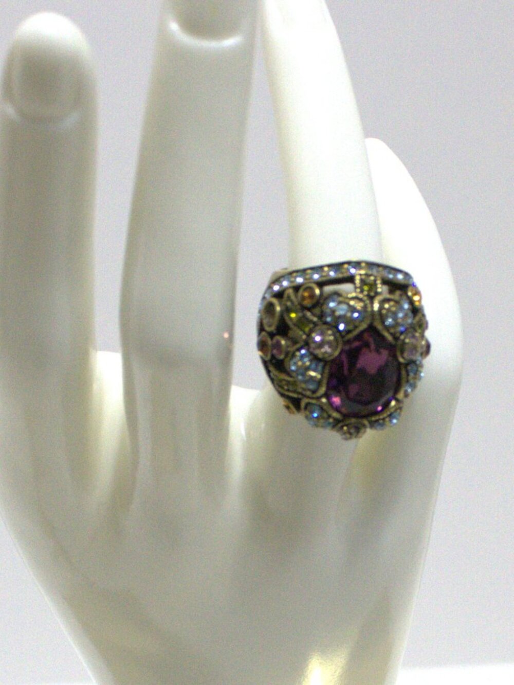 Heidi Daus. Multicolored Stones in a Beautiful Cocktail Ring. Size 7